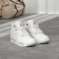 
              Air Jordan 4 Retro "White Oreo" (2021)
            